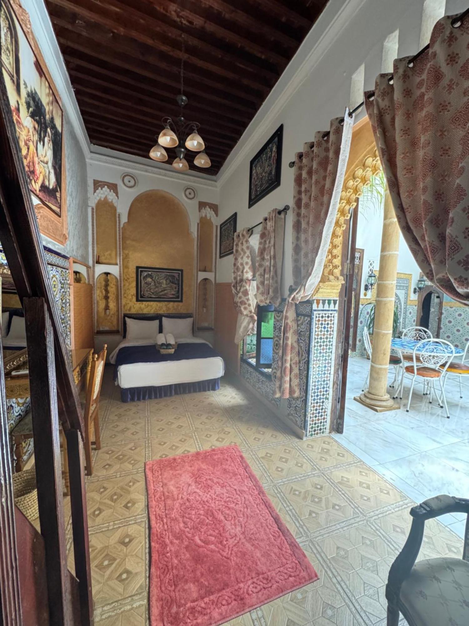 Esmeralda By Dar Ouezzani Couette-café